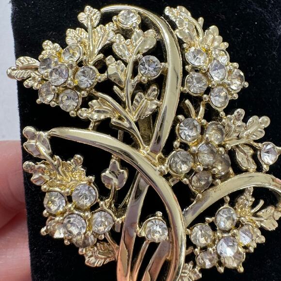 Vintage Gold Tone Rhinestone Brooch Estate Jewelry Pin Floral Cluster - Picture 2 of 9